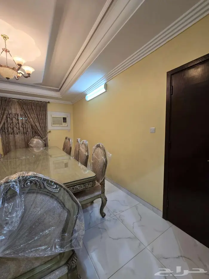 فيلا فاخرة للبيع في حي الجزيرة 13