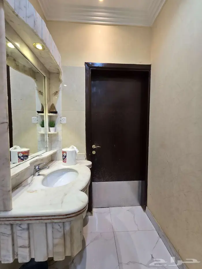 فيلا فاخرة للبيع في حي الجزيرة 26