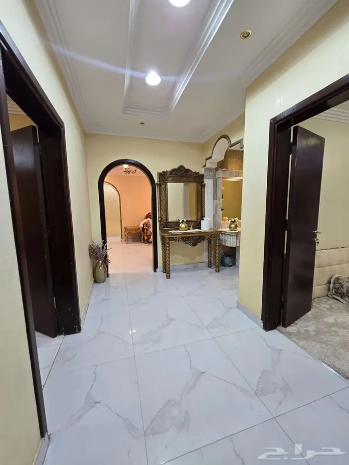 فيلا فاخرة للبيع في حي الجزيرة 16