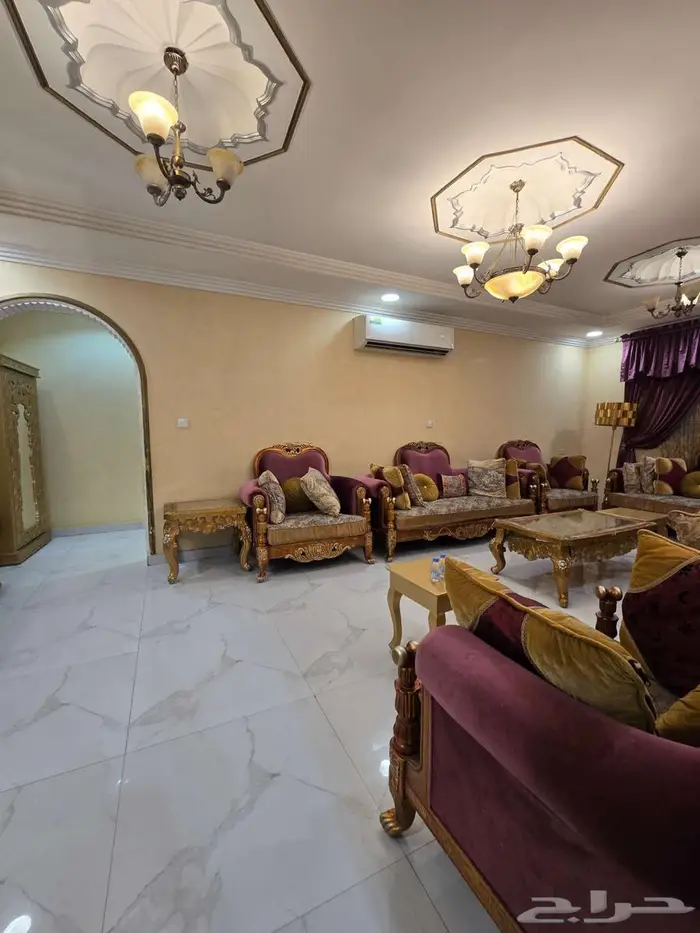 فيلا فاخرة للبيع في حي الجزيرة 36