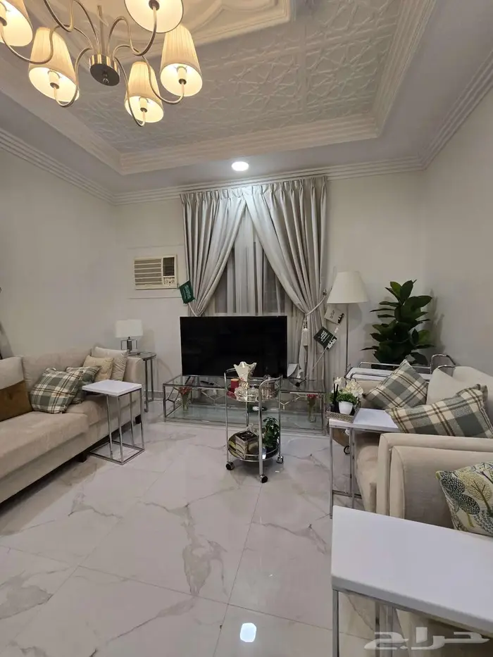 فيلا فاخرة للبيع في حي الجزيرة 30