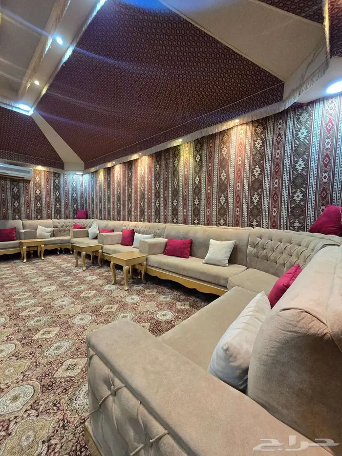 فيلا فاخرة للبيع في حي الجزيرة 43