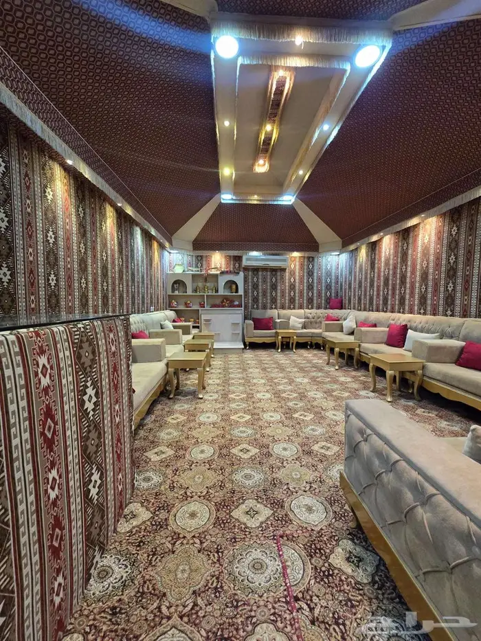 فيلا فاخرة للبيع في حي الجزيرة 42