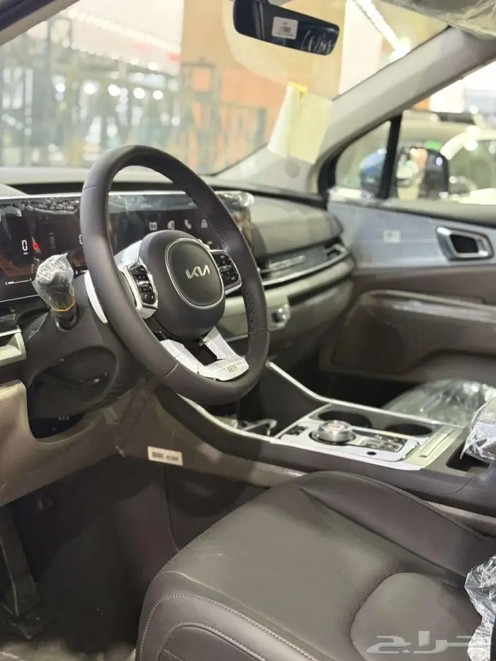 كيا كرنفال نصف فل GLS 2026 11