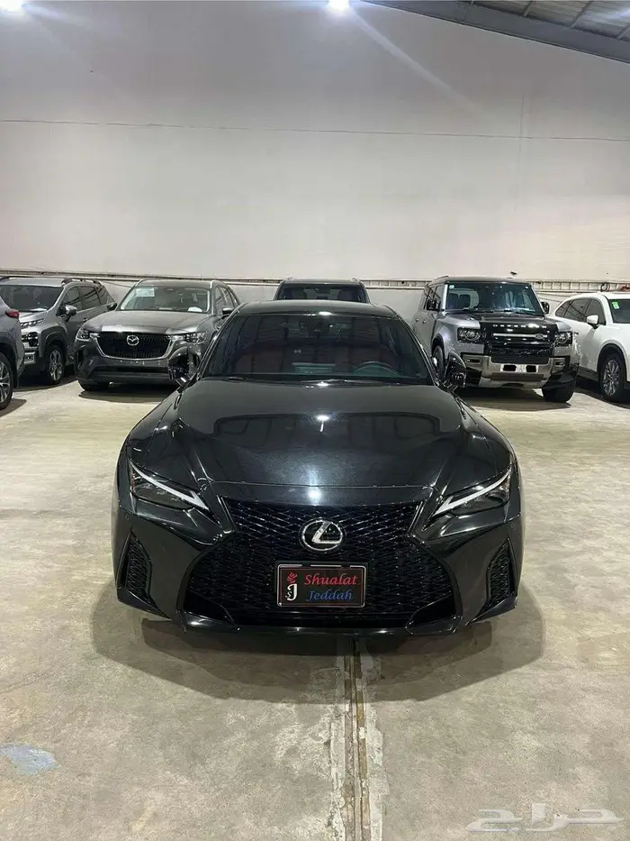 لكزس is350 F 2024 سبورت شبه جديد ( الوكيل عبداللطيف جميل ) 0