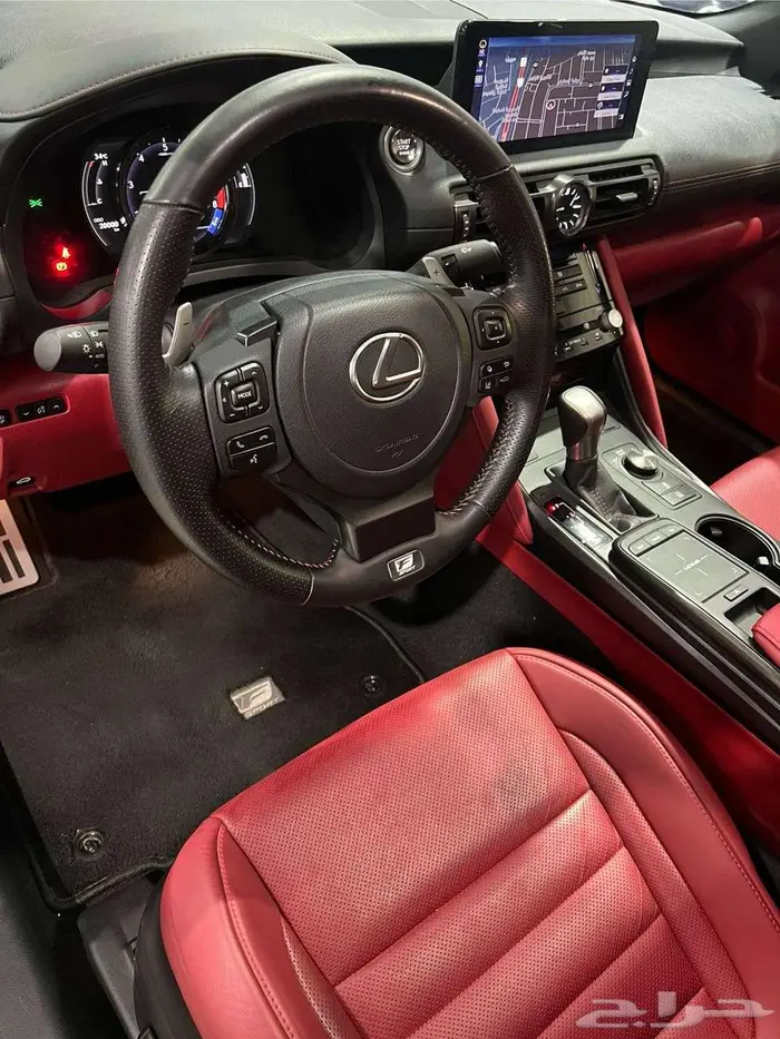 لكزس is350 F 2024 سبورت شبه جديد ( الوكيل عبداللطيف جميل ) 8