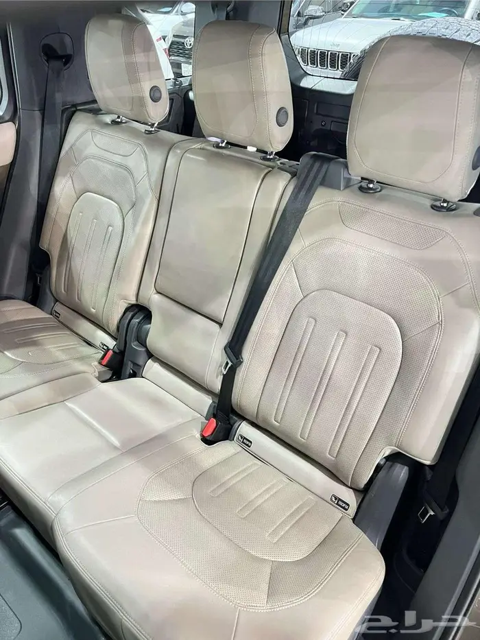 رنج روفر ديفندر 110 2020 HSE P400 ( الوكيل الناغي ) 8