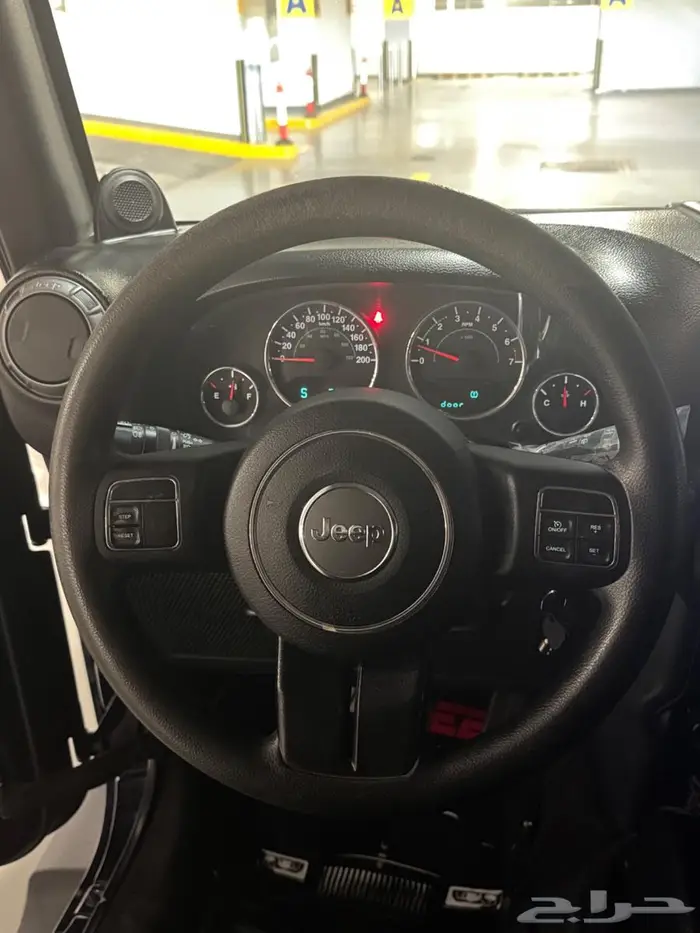 Jeep Wrangler 2013 (قير عادي) 22