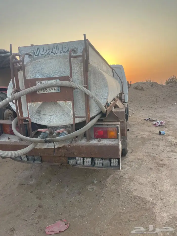 للبيع تانكي او البدل بصندوق او سطحه دينا هيونداي 2003 0