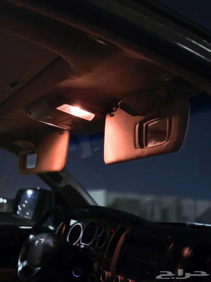 للبيع تويوتا سيكويا SR5 دبل 2013 32