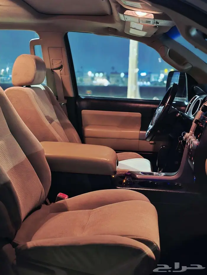 للبيع تويوتا سيكويا SR5 دبل 2013 21