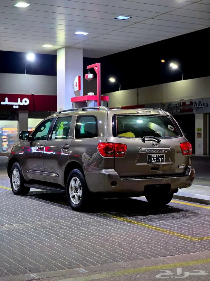 للبيع تويوتا سيكويا SR5 دبل 2013 27