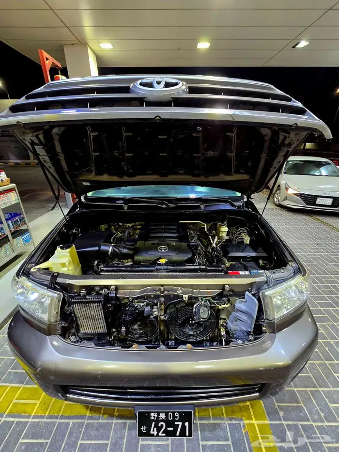 للبيع تويوتا سيكويا SR5 دبل 2013 34