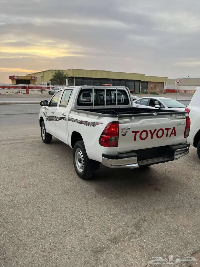 تويوتا هايلوكس GL2 ديزل 2025 - عرض بنك الإنماء 2