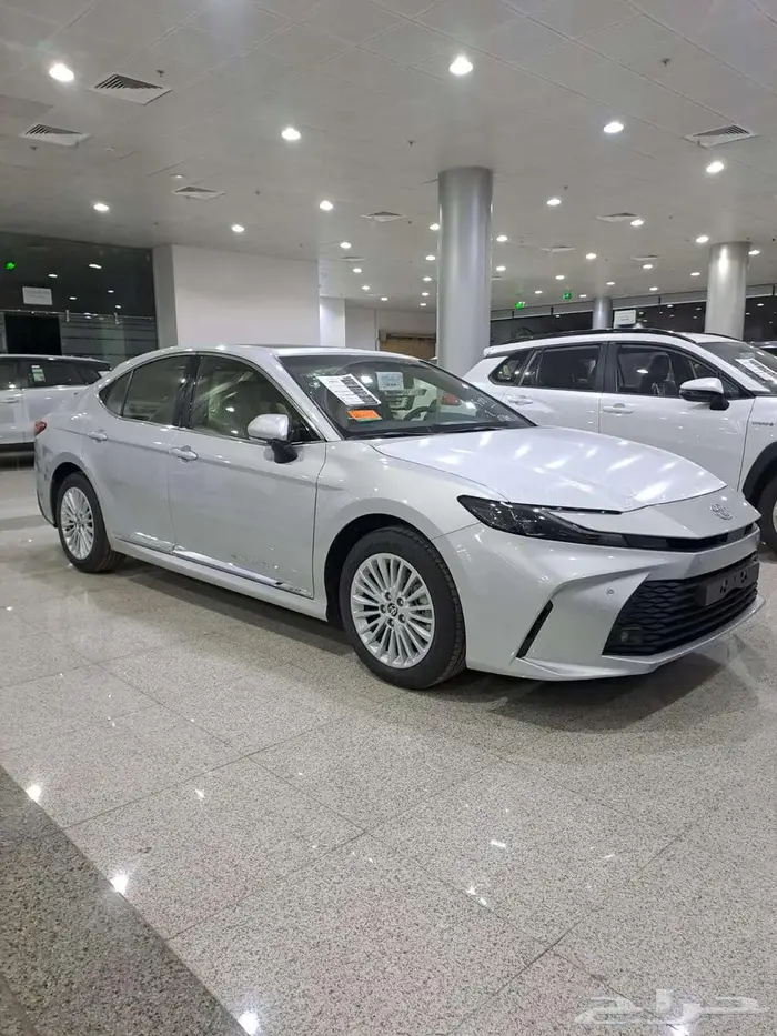 كامري ال اي نص فل اسود وابيض وفضي اقل سعر 11