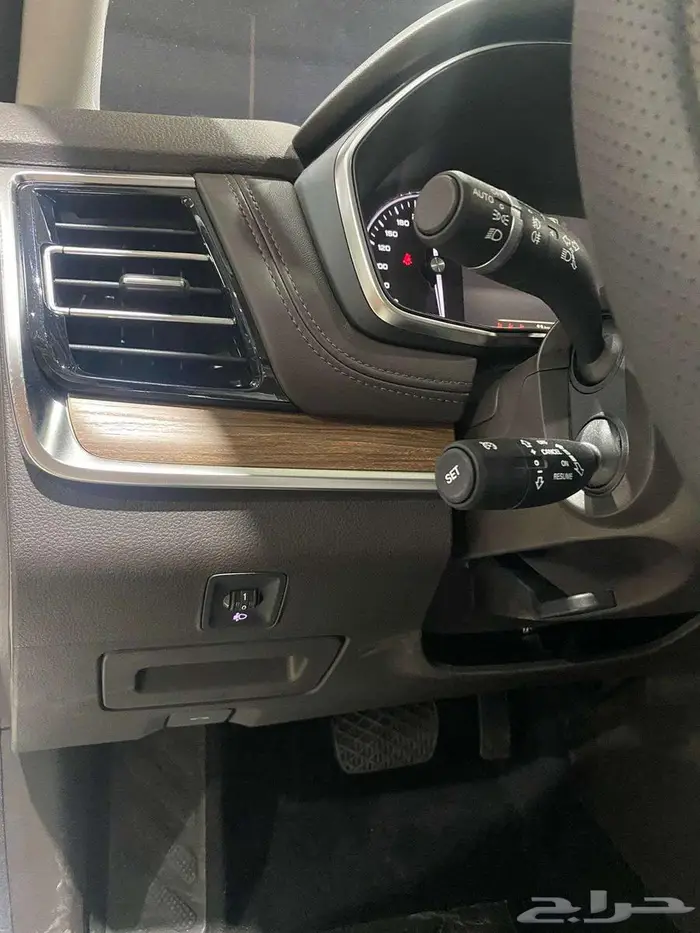 ام جي ار اكس 8 دبل لكجرى موديل2024 رمادى -أسود -أبيض 22