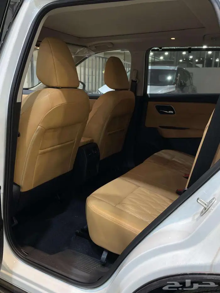 نيسان اكس تريل SL فل كامل 7 مقاعد 2025 كاش واقساط 8