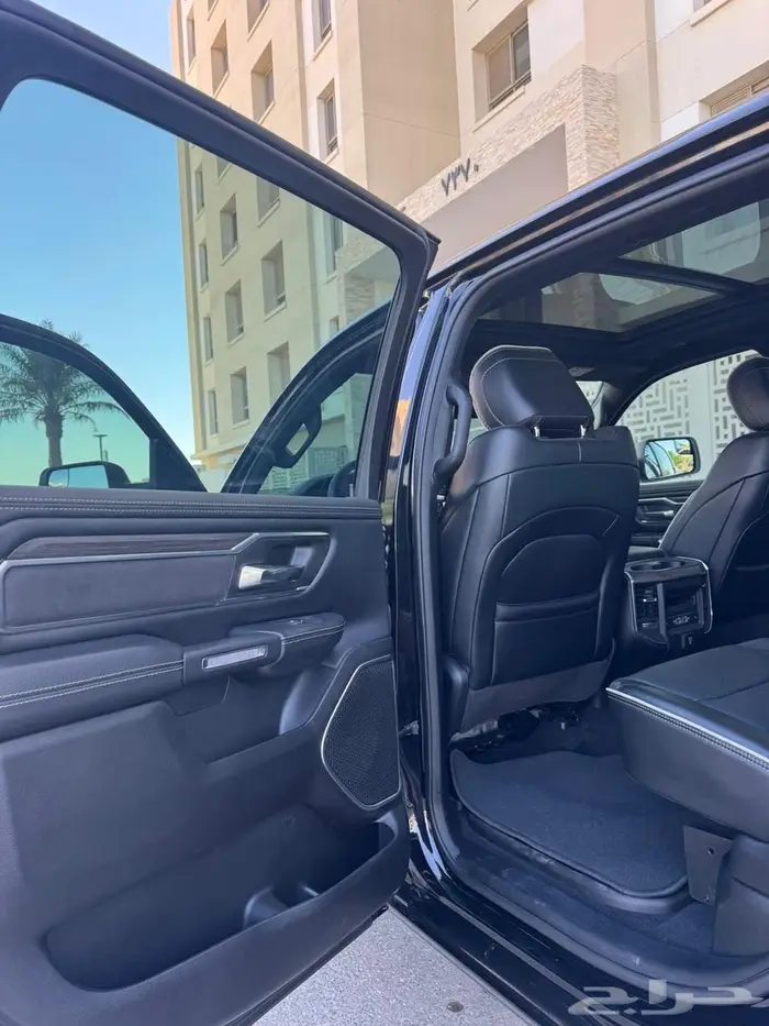 رام 2025 اسود سعودي وارد بترومين 8