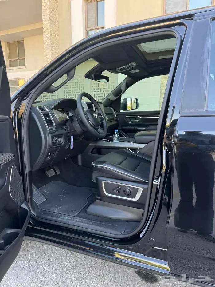 رام 2025 اسود سعودي وارد بترومين 6