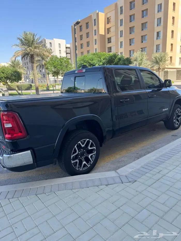 رام 2025 اسود سعودي وارد بترومين 4