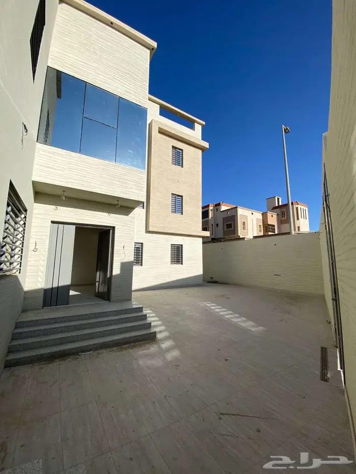 للبيع فيلا 3 أدور 1