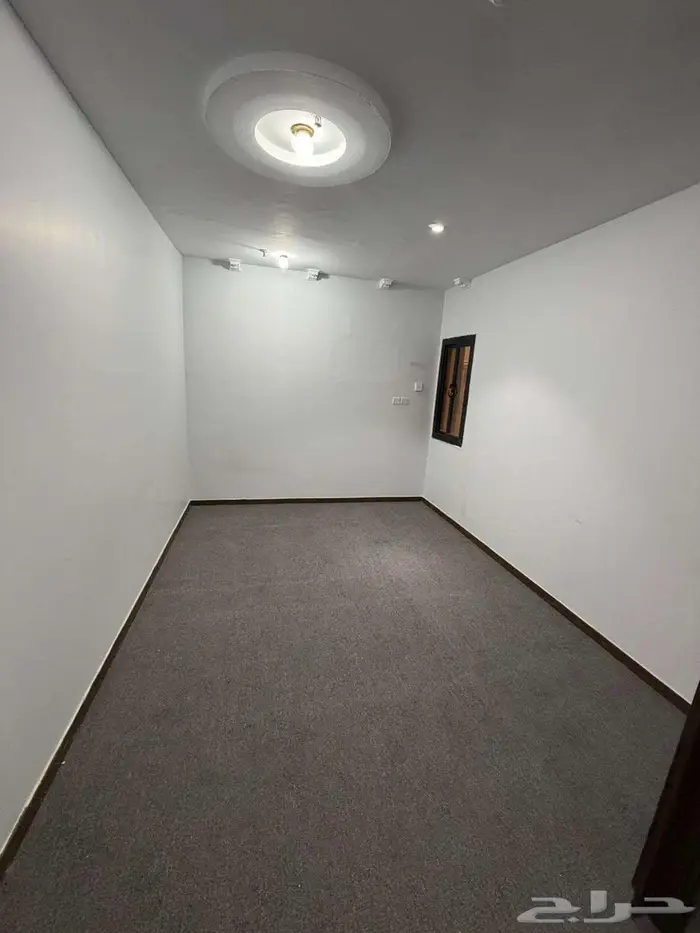 مكتب للإيجار 13