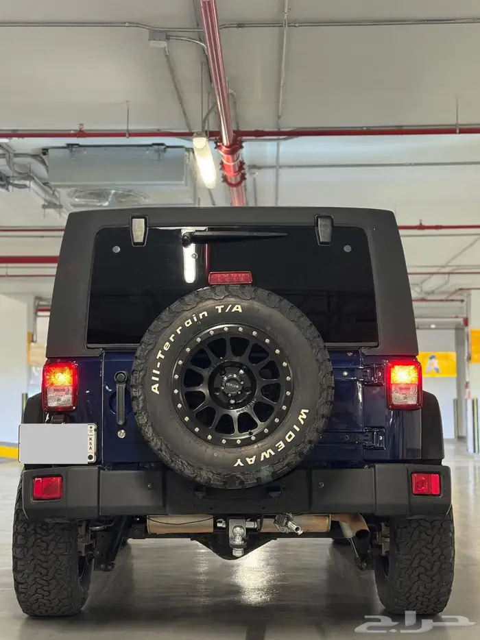 Jeep Wrangler 2013 (قير عادي) 3