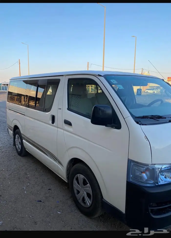 باص تويوتا هايس للإيجار 1