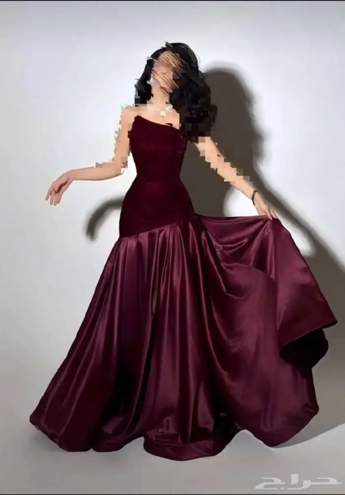 إعلان عن تقبيل مشغل نسائي مميز 2