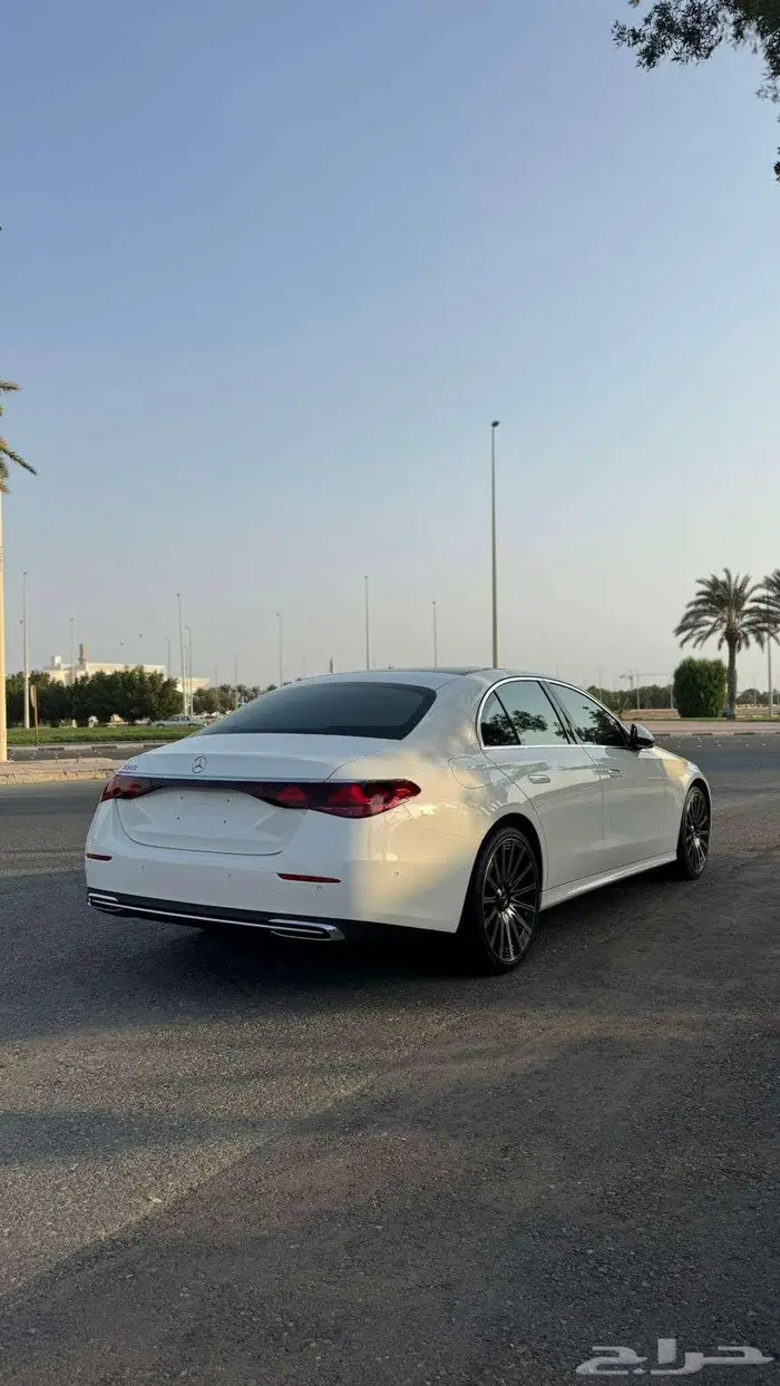 2024 مرسيدس E200 7