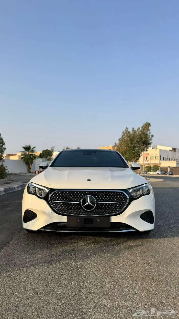 2024 مرسيدس E200 2