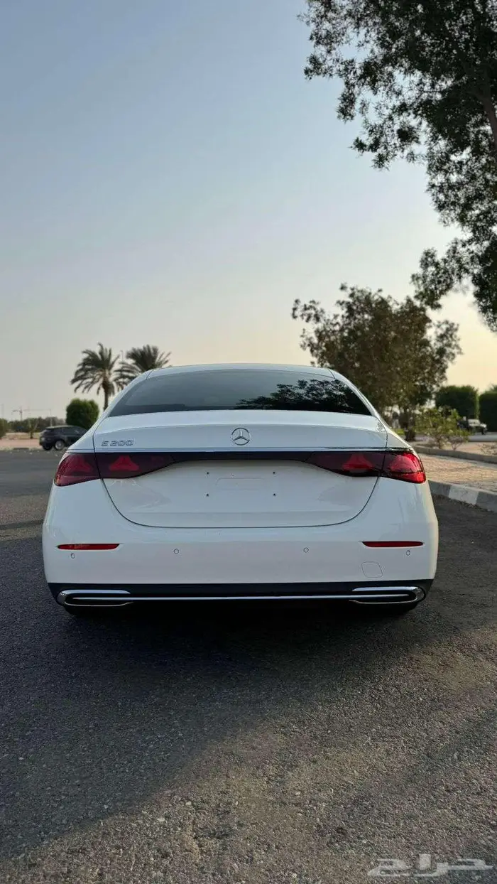 2024 مرسيدس E200 5
