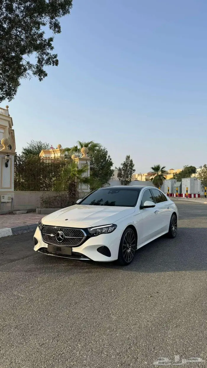 2024 مرسيدس E200 0