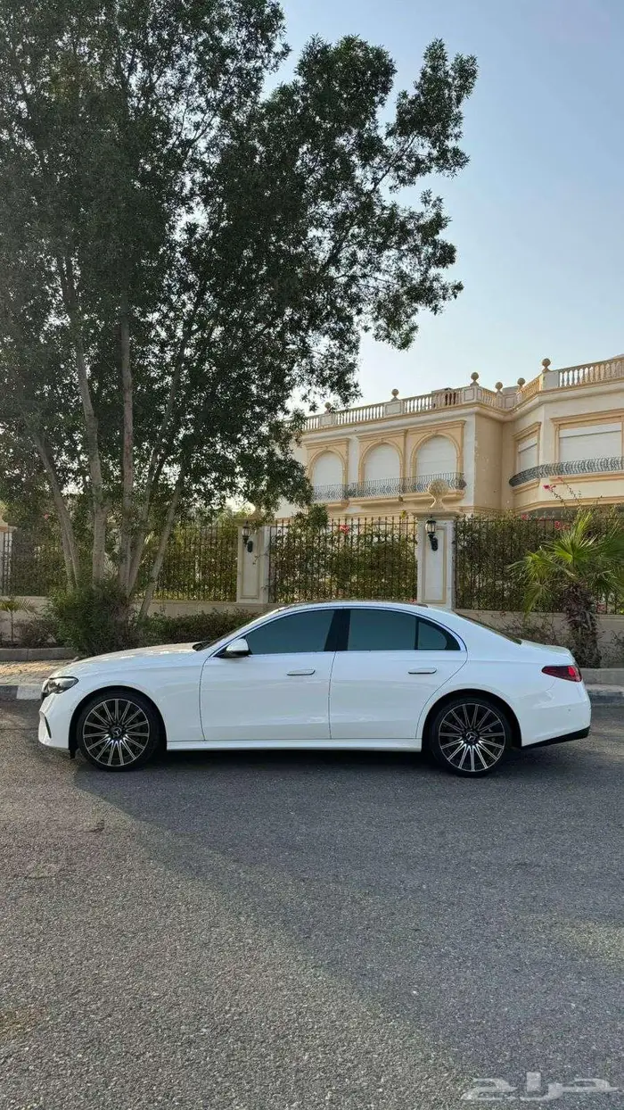 2024 مرسيدس E200 3