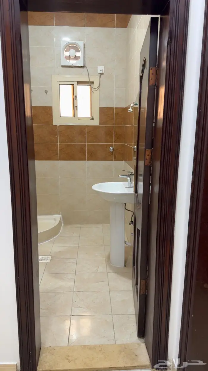 شقة للإيجار الصالحيه 1