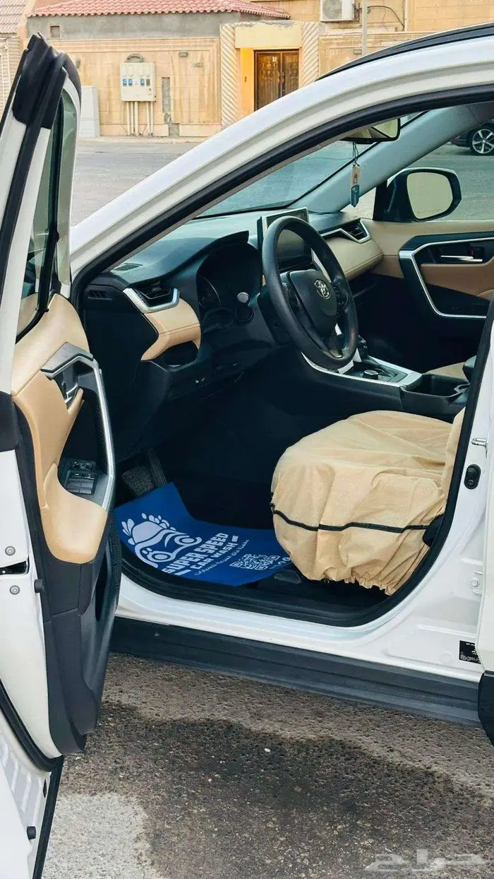 تويوتا راف 4 XLE - HEV هايبر 2024 8