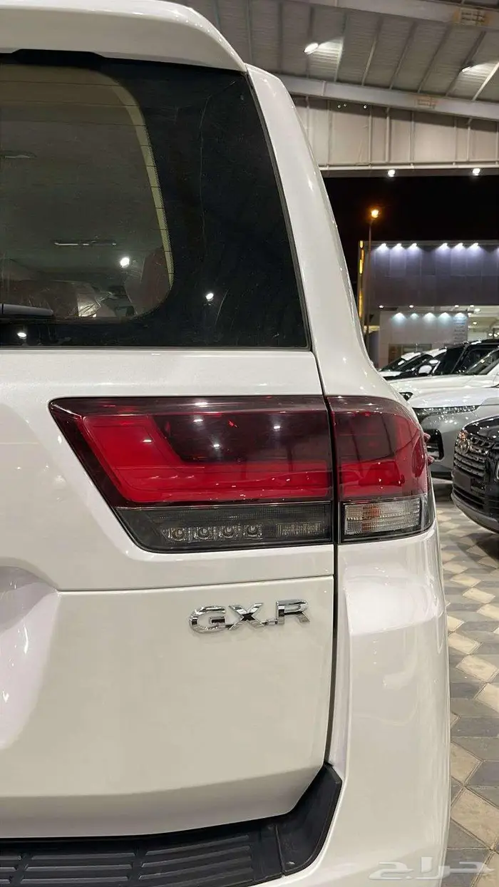 تويوتا لاند كروزر موديل 2024 GXR سعودي L2 3