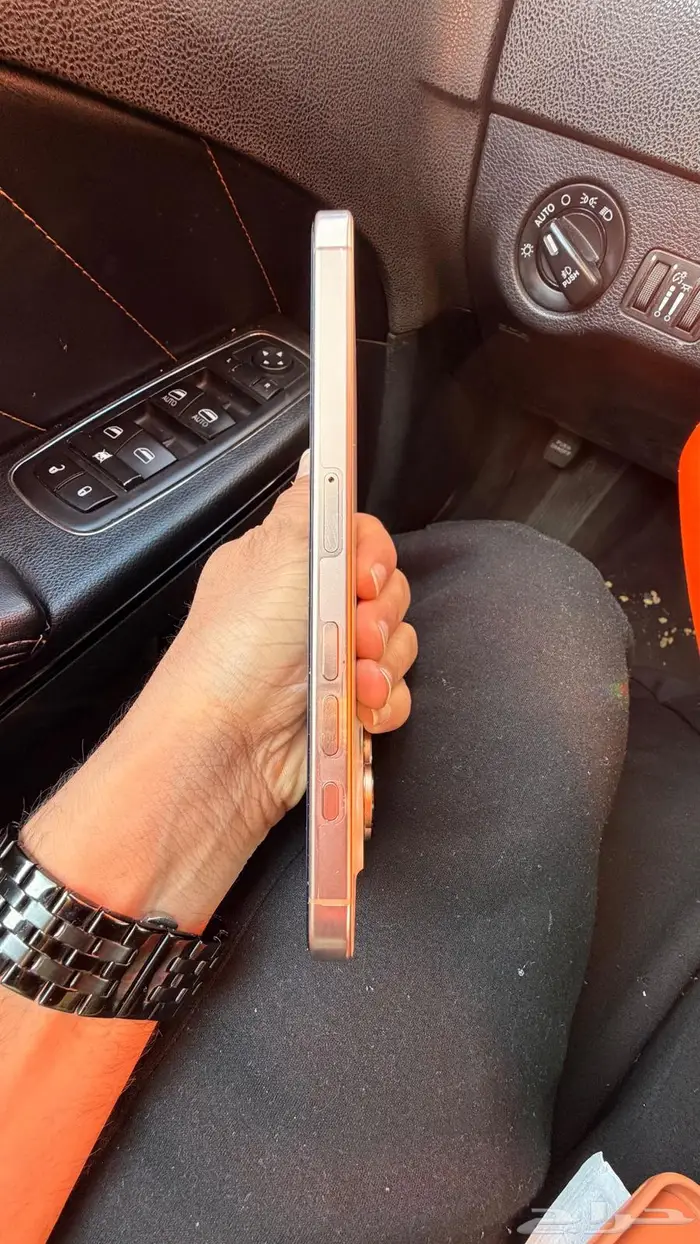 آيفون 16 برو ماكس 256 بطارية 100 شبه جديد 9