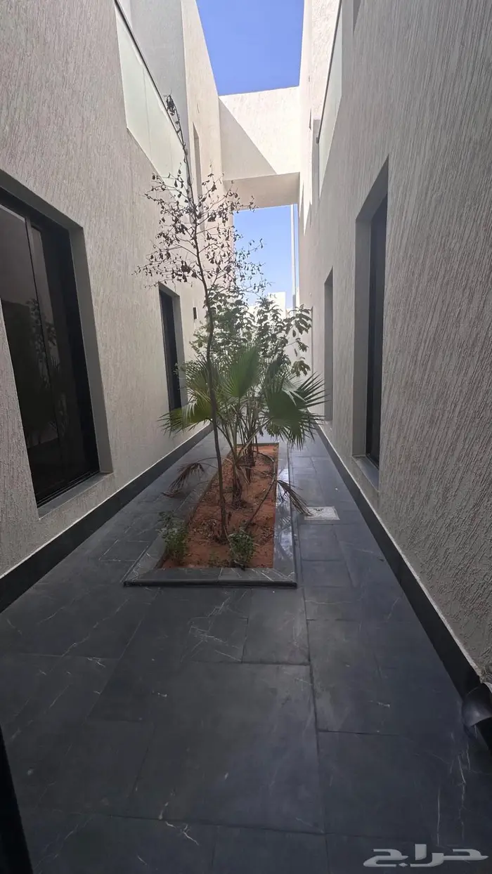 شقه فاخره للايجار في تنال 0