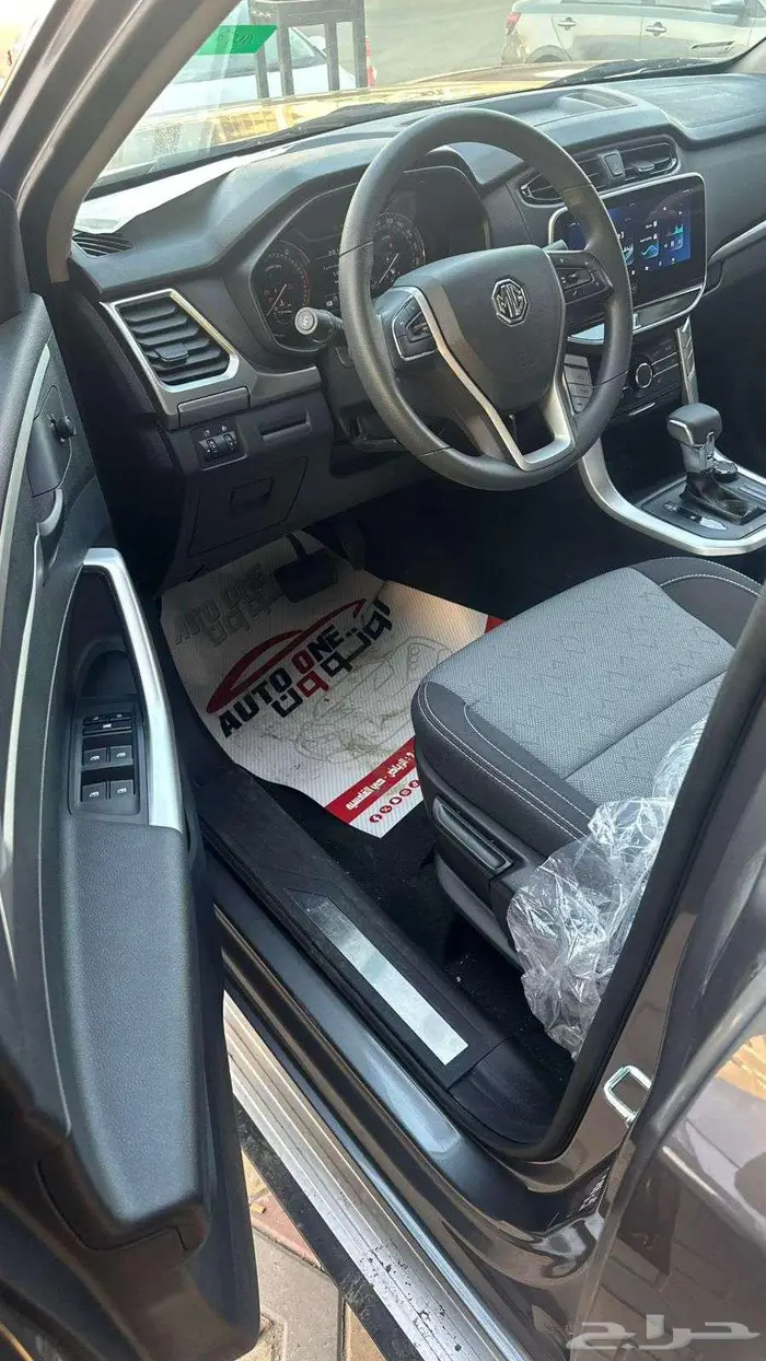 MG T60 لاكجري 2.0 موديل 2024 3