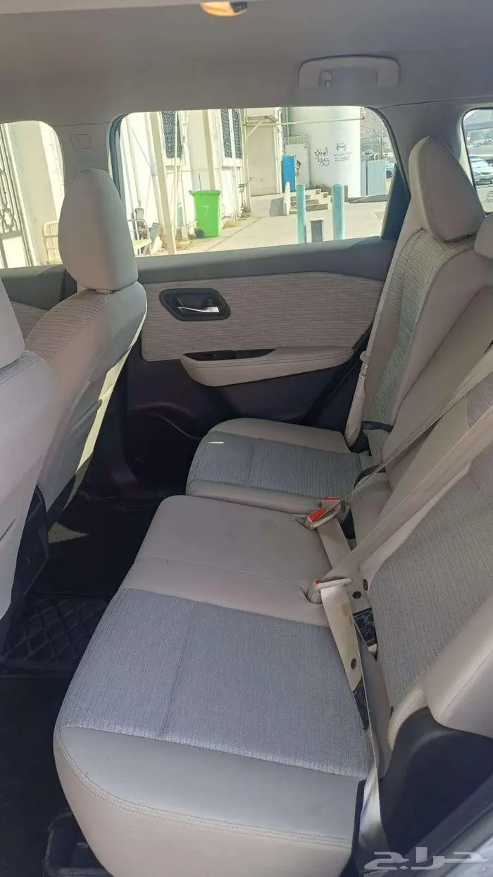 نيسان إكس تريل ستاندر 7 راكب 2024 بدون دبل 8