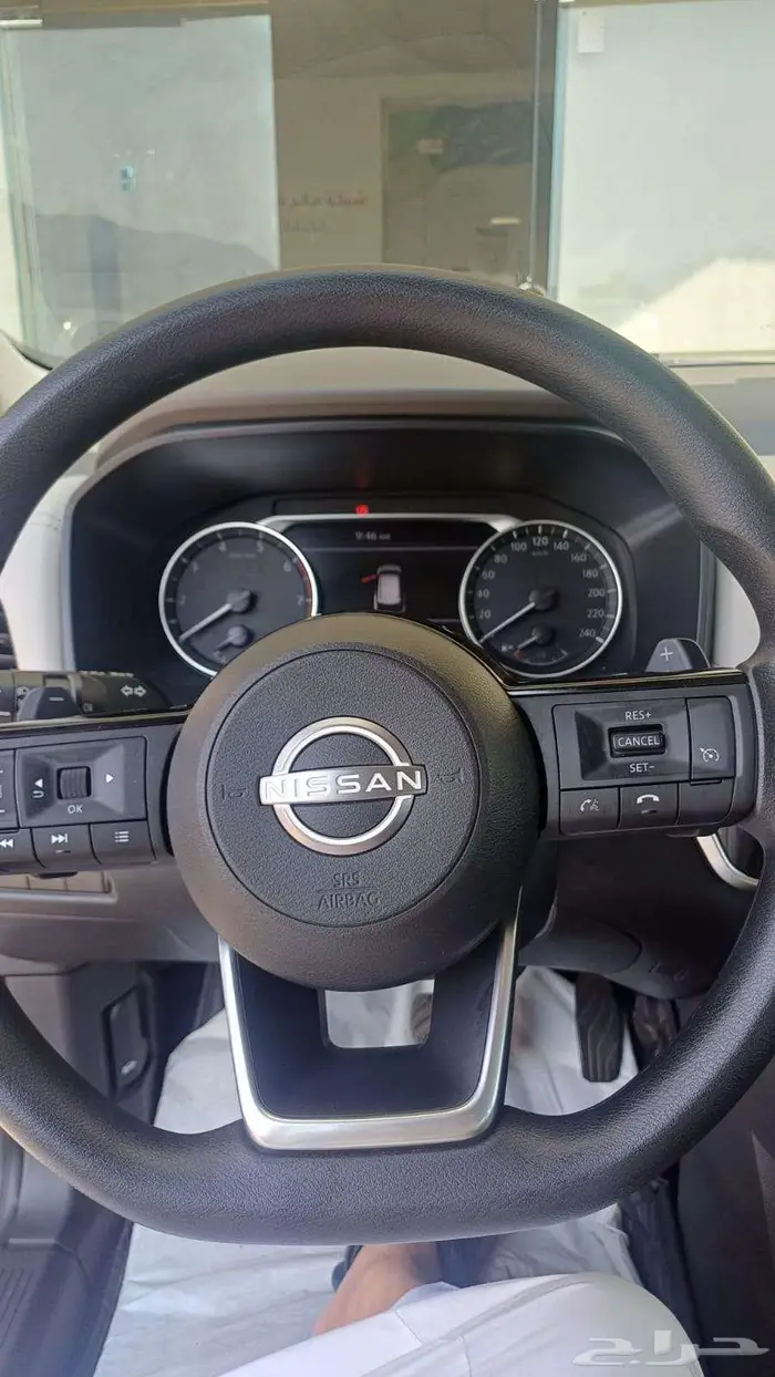 نيسان إكس تريل ستاندر 7 راكب 2024 بدون دبل 3