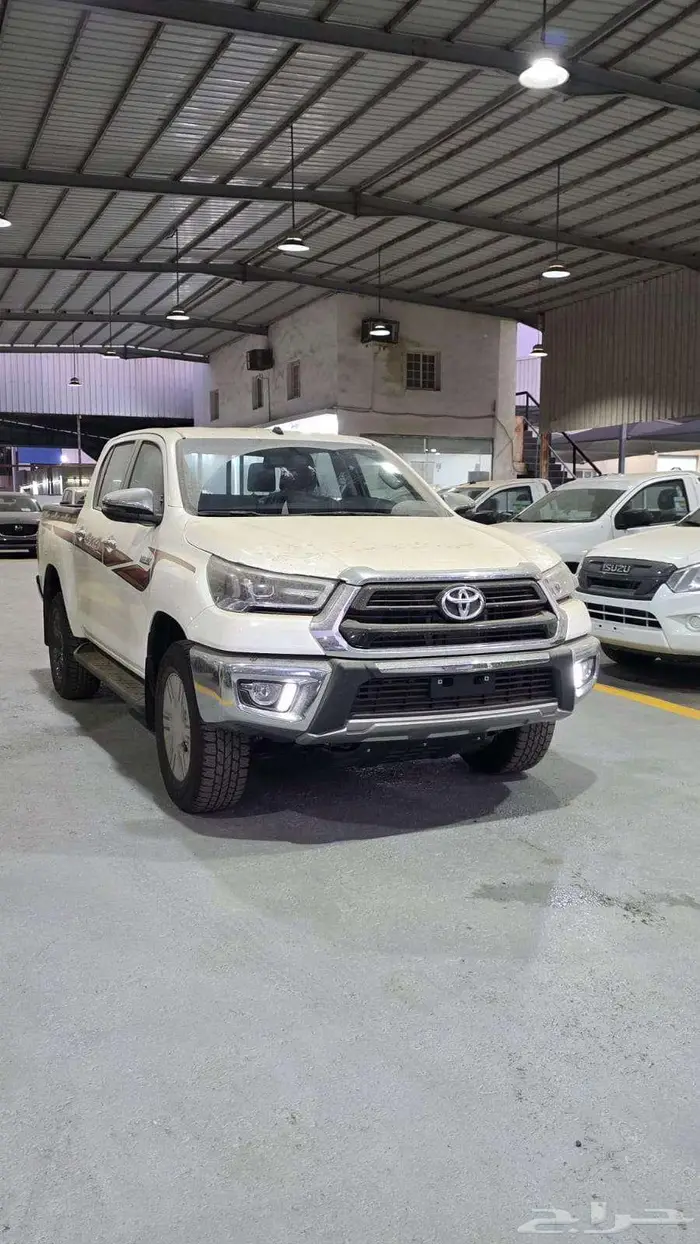 تويوتا هايلكس 2025 بنزين فل كامل بصمة خليجي بالنقد والتقسيط 2