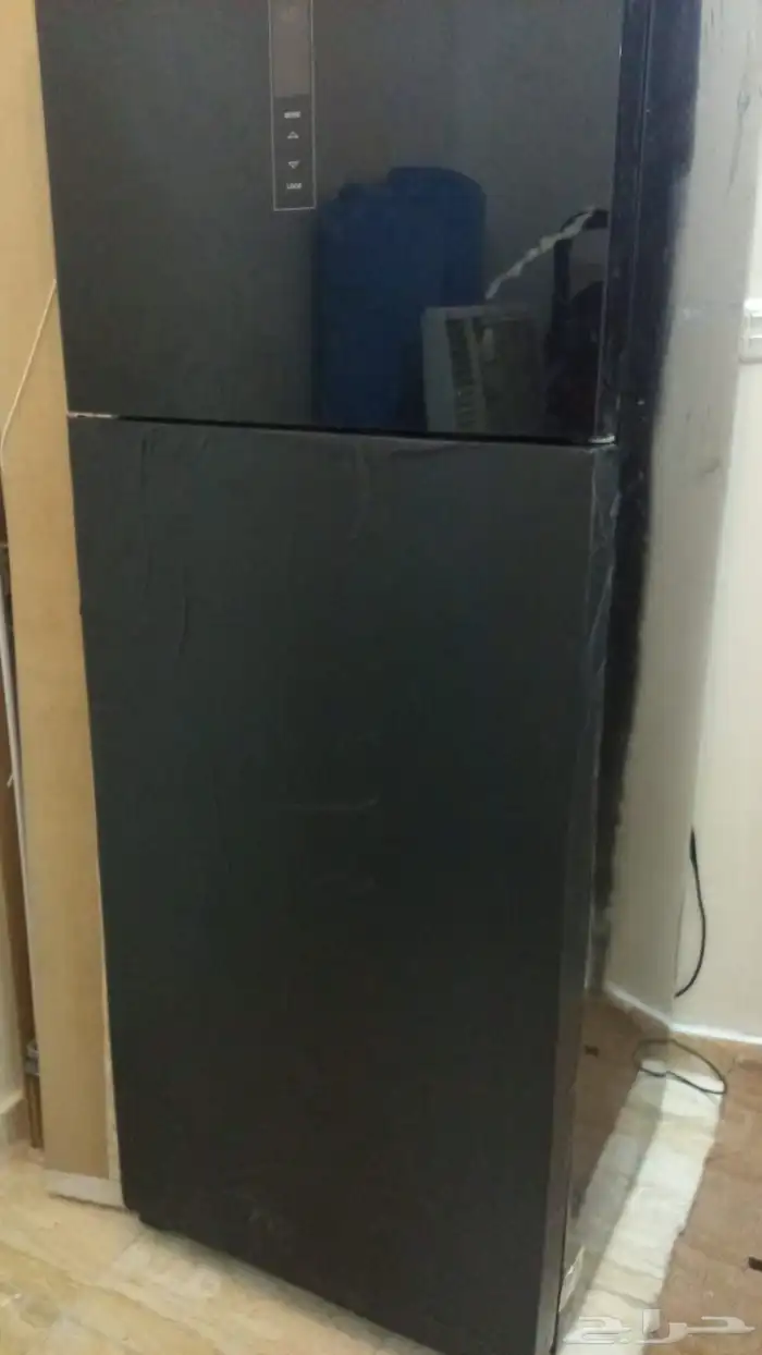 غرفت نوم باب الدولاب مكسور المرايا الغرفه مفكوكه بس عل تحميل 3