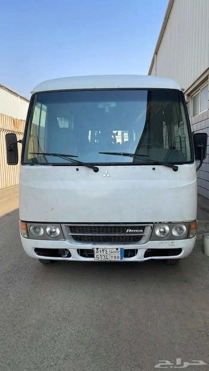 باص متسوبيشي 30 راكب سنة 2015 1