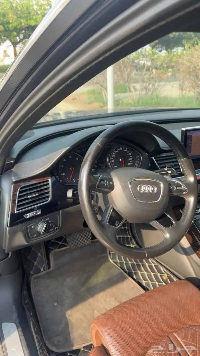 اودي A8L 2012 مخزن للبيع او البدل 8