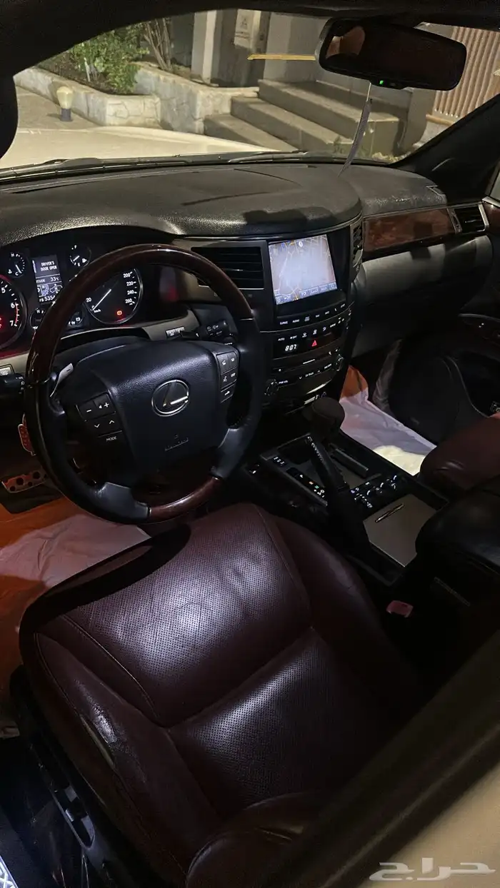 جيب للكزس 2015 (( مخزن ممشى قليل )) 6