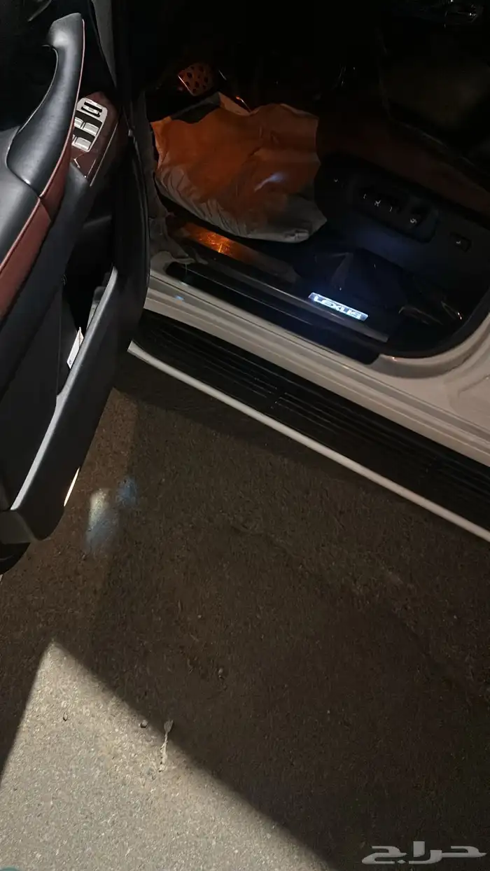 جيب للكزس 2015 (( مخزن ممشى قليل )) 9