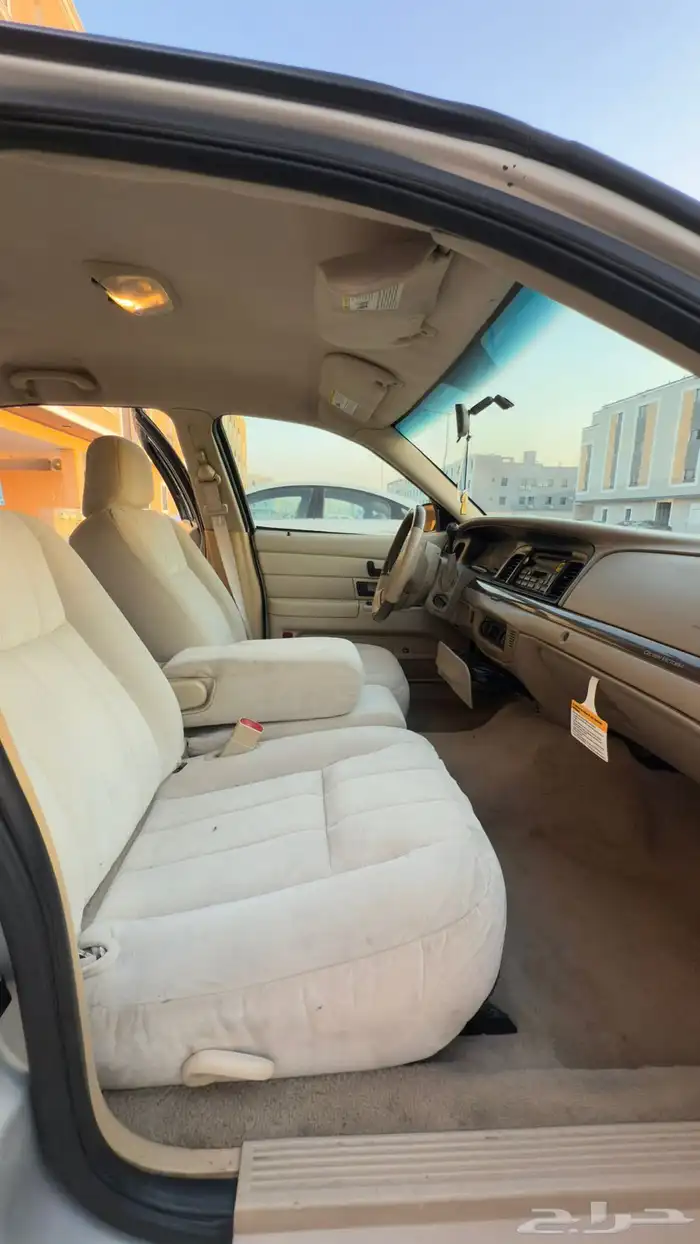 فورد فكتوريا 2009 11