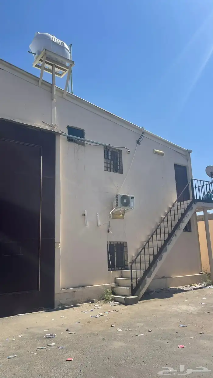 مستودع كبير 1250 م للإيجار خميس مشيط 0